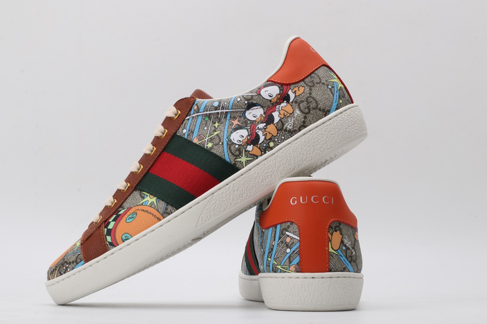Women s Disney x G*UCCI Donald Duck Ace sneaker